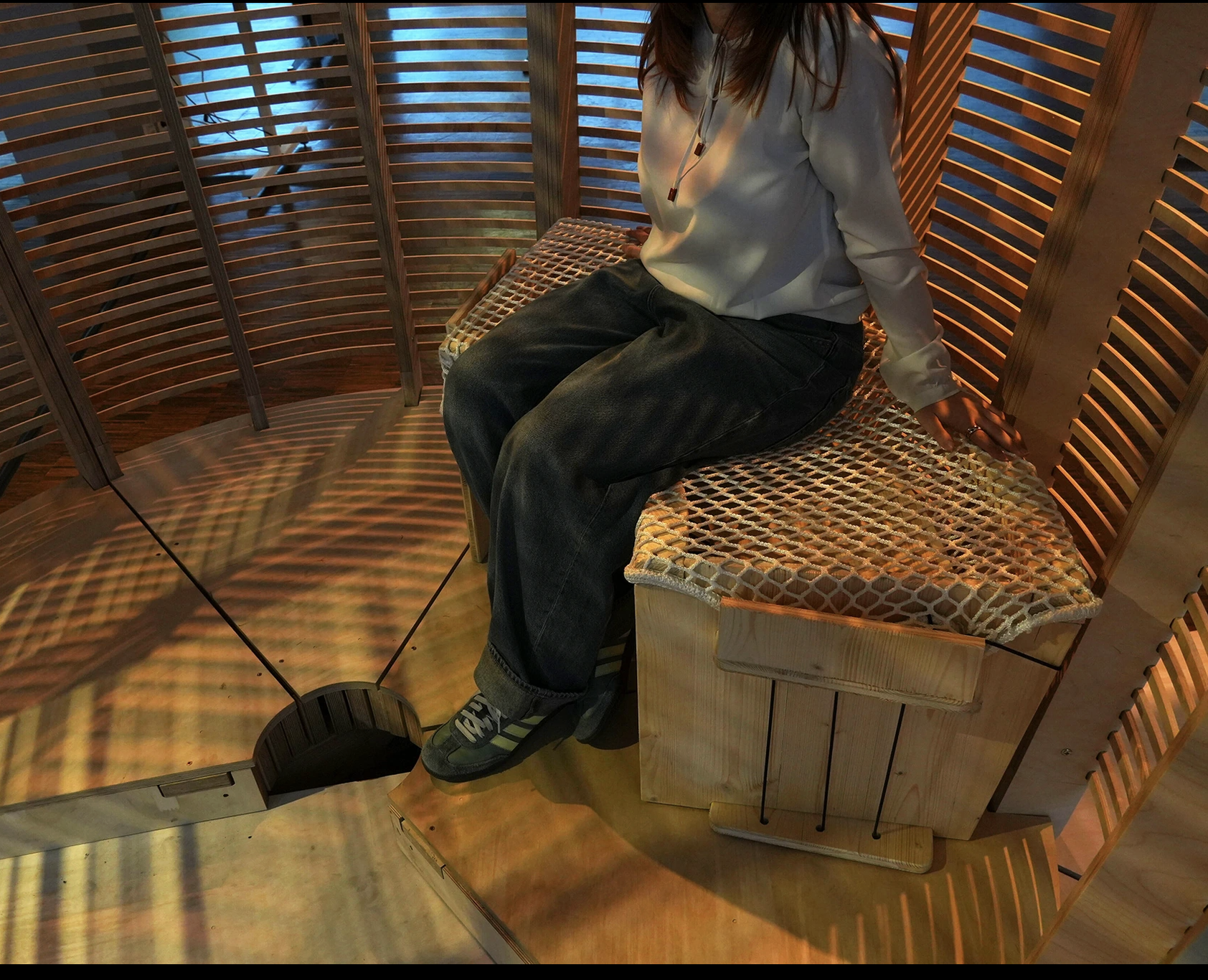 Personne assise dans Poz